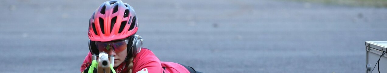 Johanna Recktenwald beim Schießen im Wettkampf