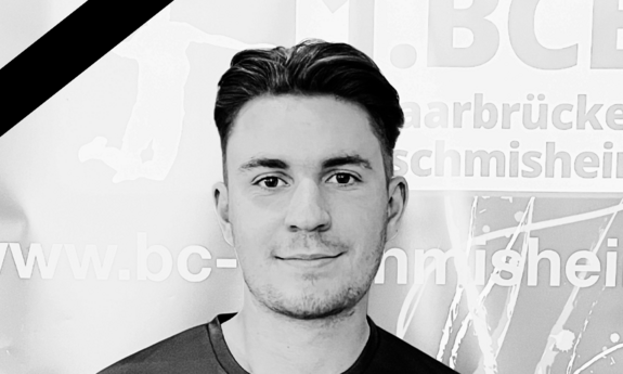 Nachruf Foto mit Porträt von Ruben Mann.
