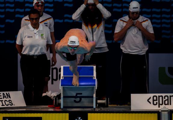 Lukas Fritzke beim Startsprung